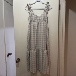 Elegant Plaid Midi Dress in Cream and Gray